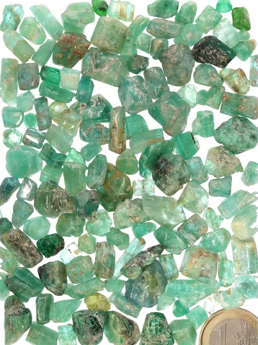 Emerald rough stone